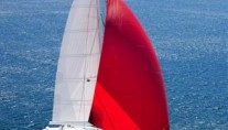 NECKER BELLE -  Under Spinnaker
